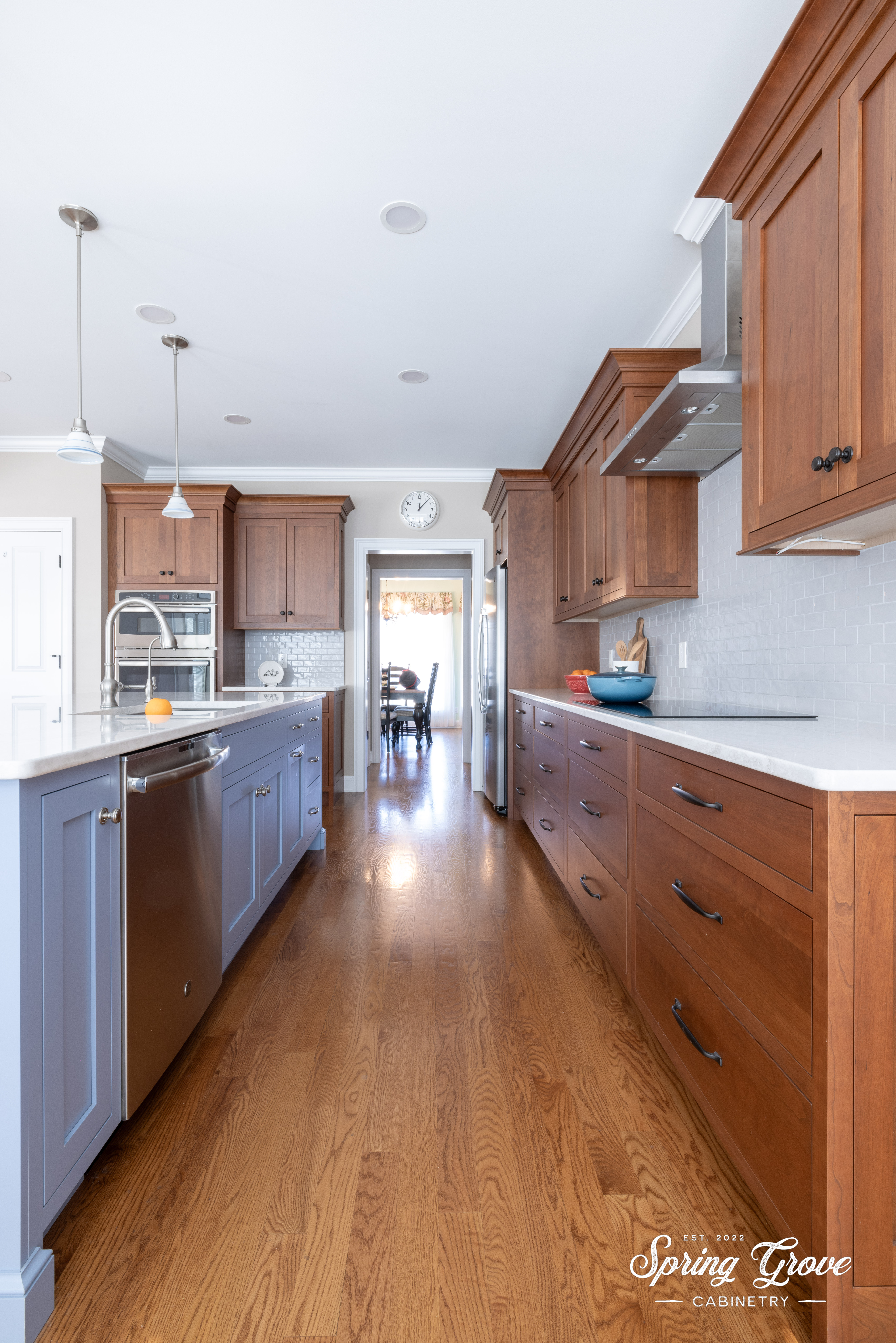 Drawers are a great storage soultion and offer easy to access.